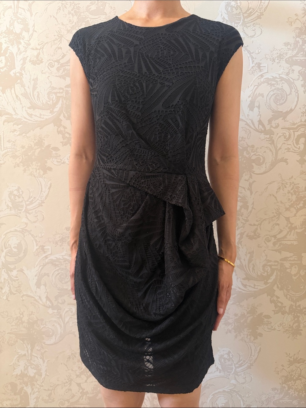 Brand new lace dress xs.